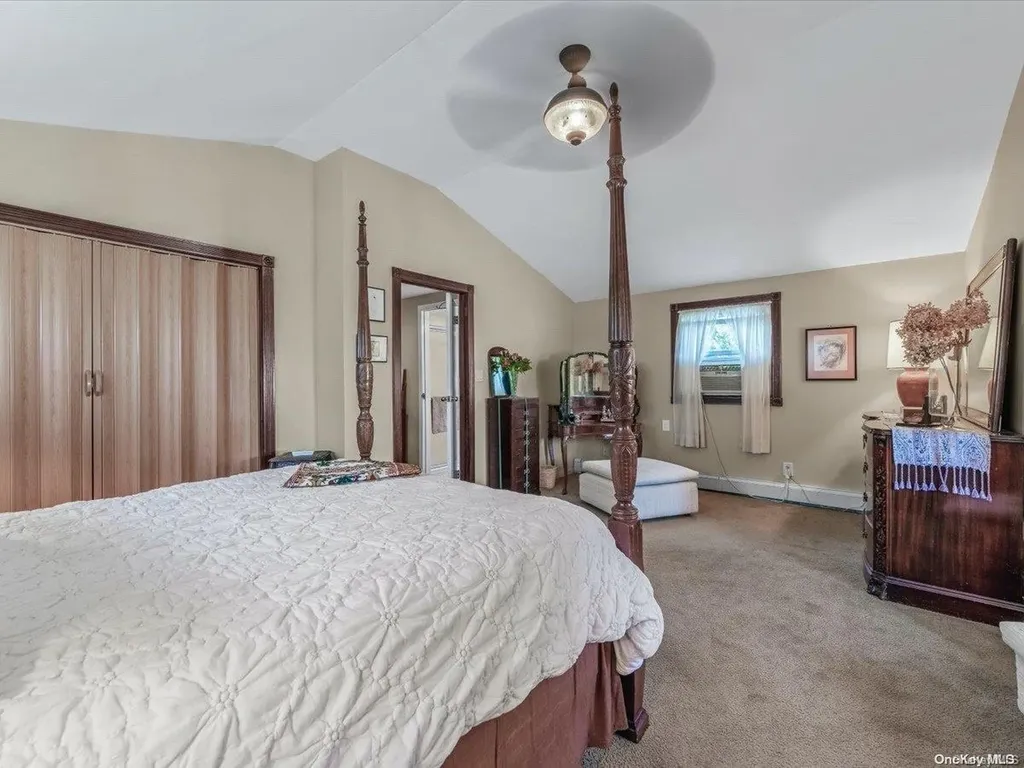 47 Island Street Plainview NY 11803