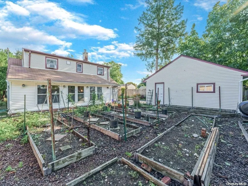 47 Island Street Plainview NY 11803