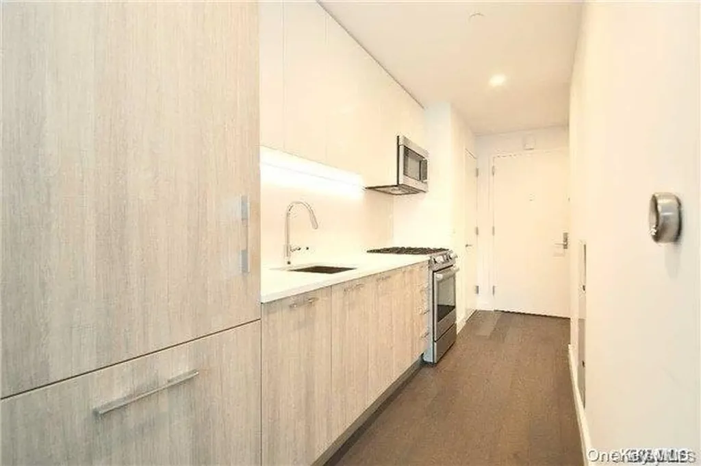 131-05 40th Road Flushing NY 11354