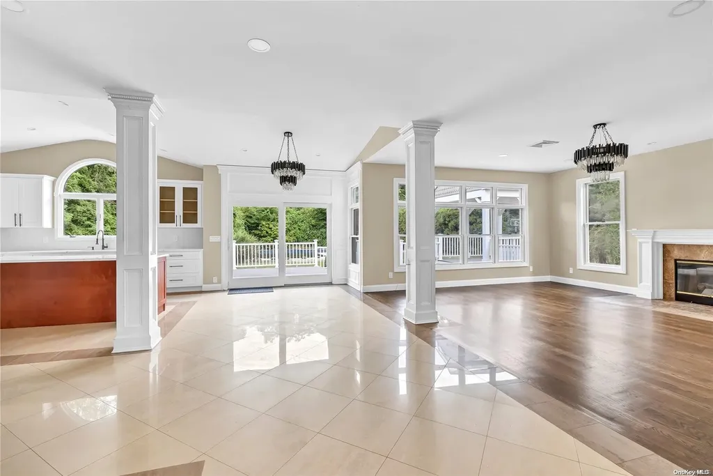 49 Windcrest Drive Manorville NY 11949