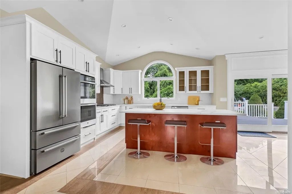 49 Windcrest Drive Manorville NY 11949