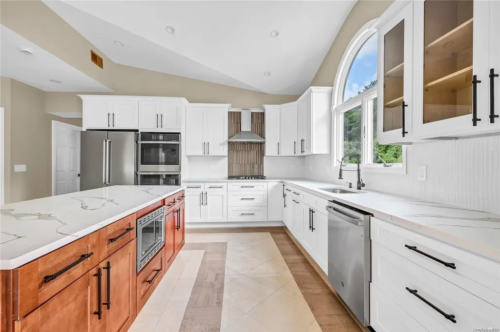 49 Windcrest Drive Manorville NY 11949