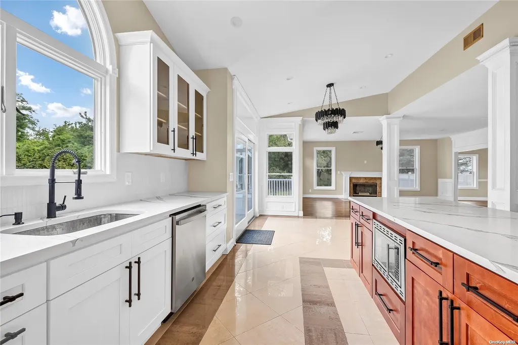 49 Windcrest Drive Manorville NY 11949