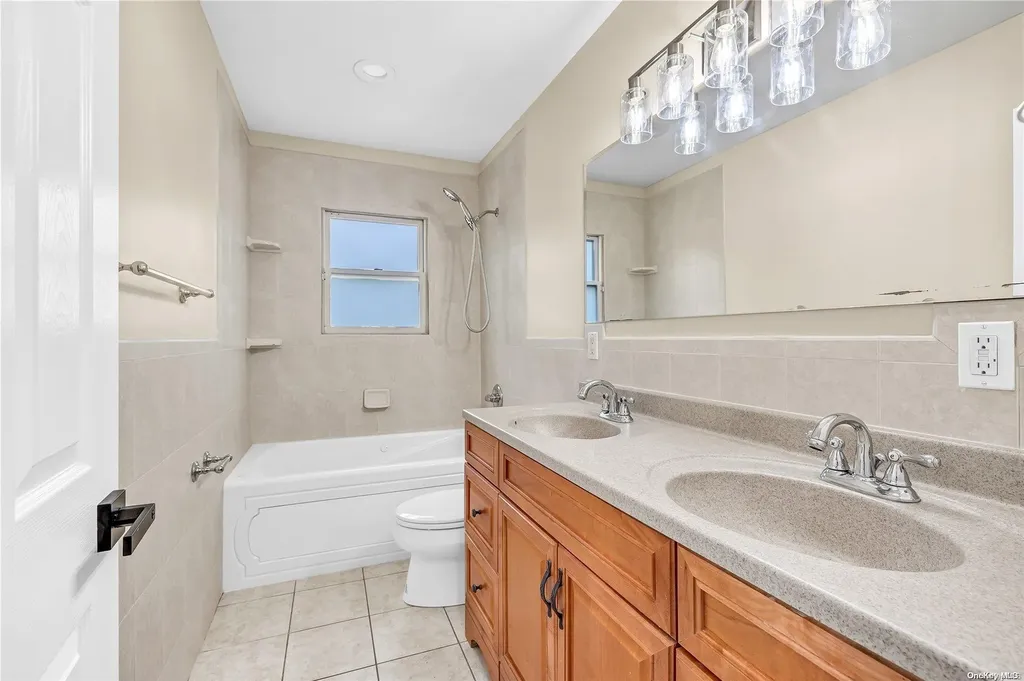 49 Windcrest Drive Manorville NY 11949