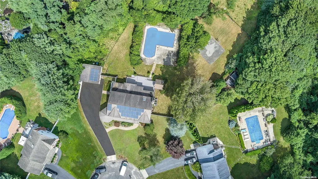 49 Windcrest Drive Manorville NY 11949