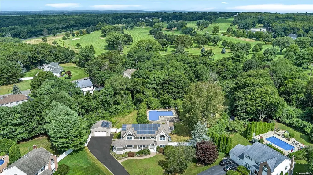 49 Windcrest Drive Manorville NY 11949
