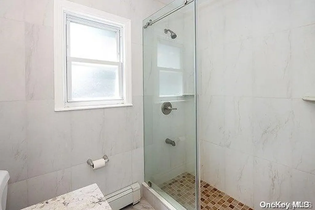 21 Island Street Plainview NY 11803