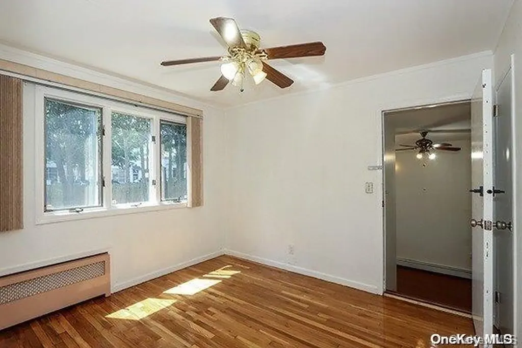 21 Island Street Plainview NY 11803