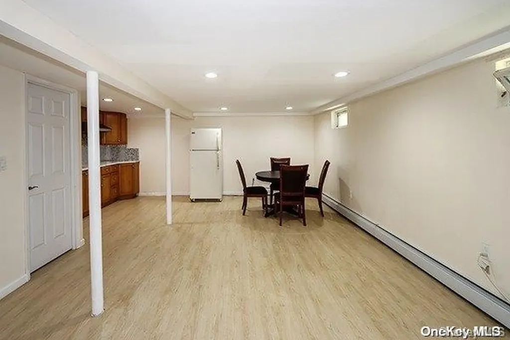21 Island Street Plainview NY 11803