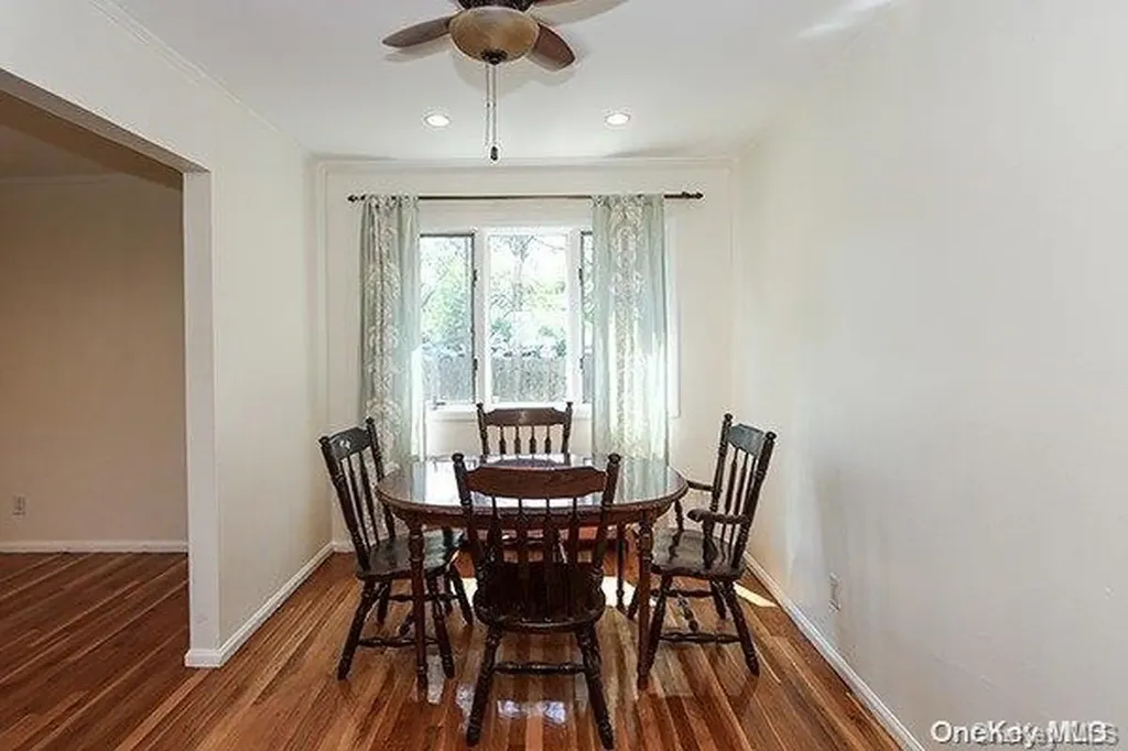 21 Island Street Plainview NY 11803