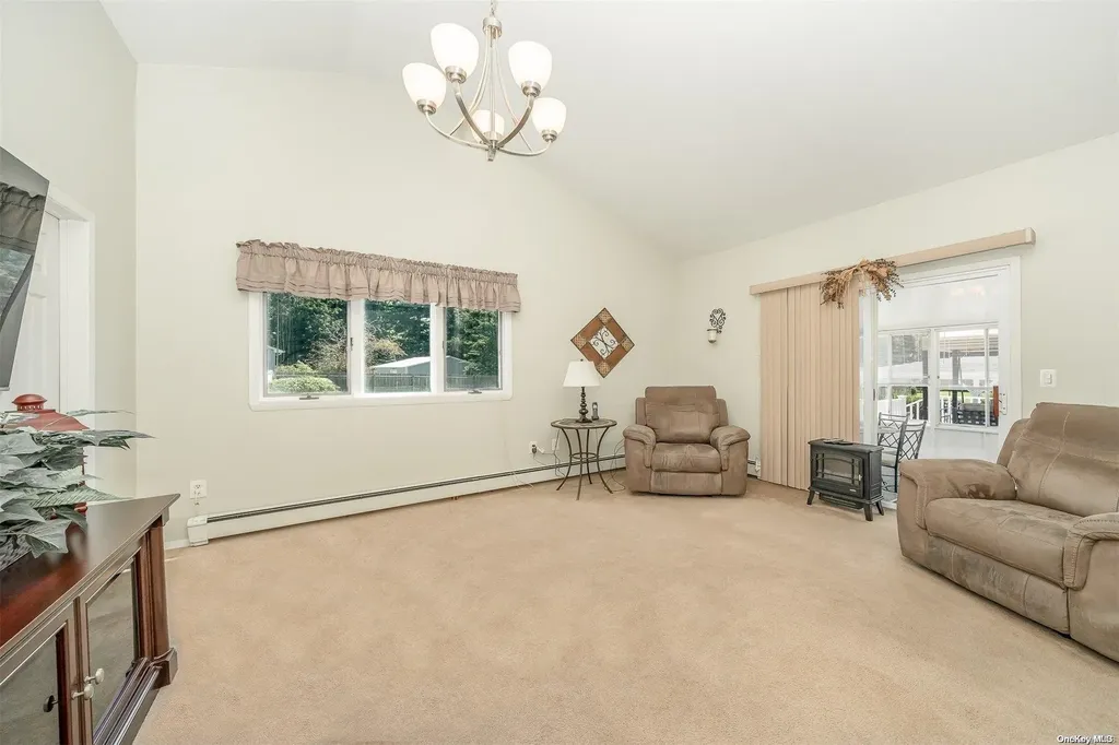 10 Chapman Boulevard East Moriches NY 11940