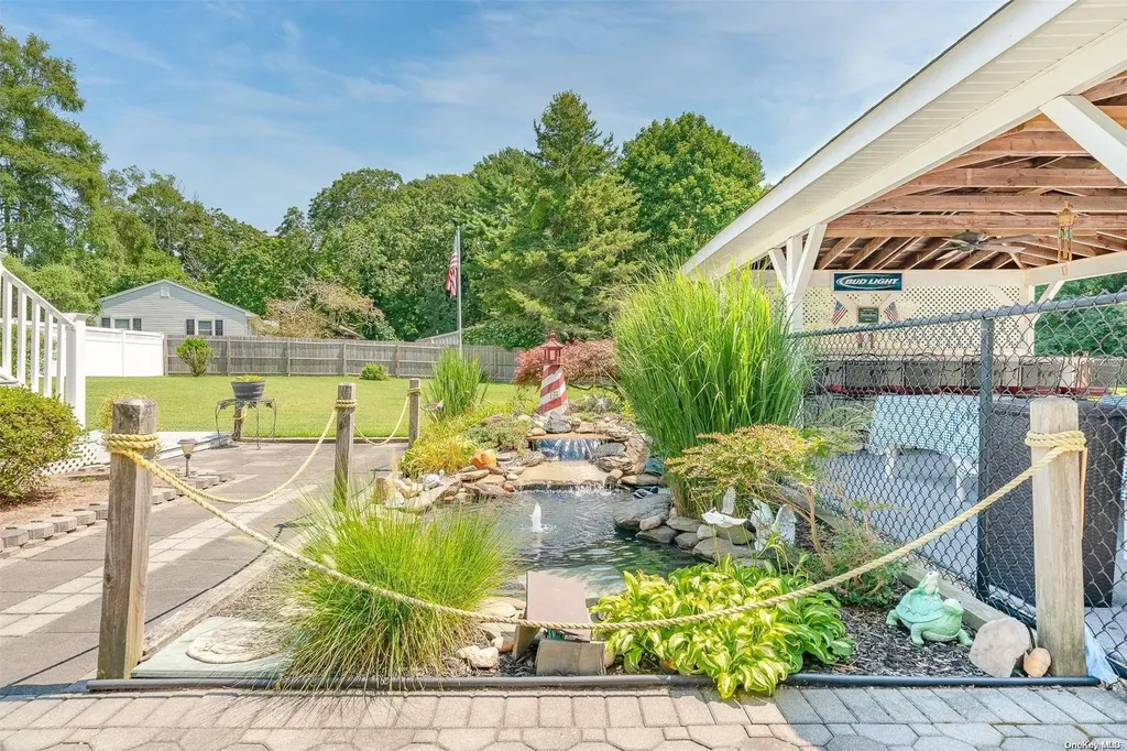 10 Chapman Boulevard East Moriches NY 11940