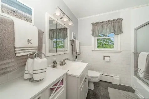 10 Chapman Boulevard East Moriches NY 11940