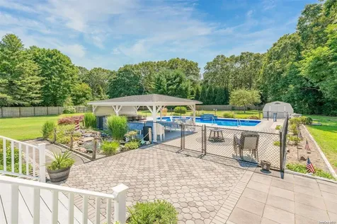 10 Chapman Boulevard East Moriches NY 11940