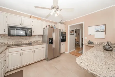 10 Chapman Boulevard East Moriches NY 11940