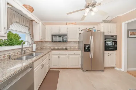 10 Chapman Boulevard East Moriches NY 11940