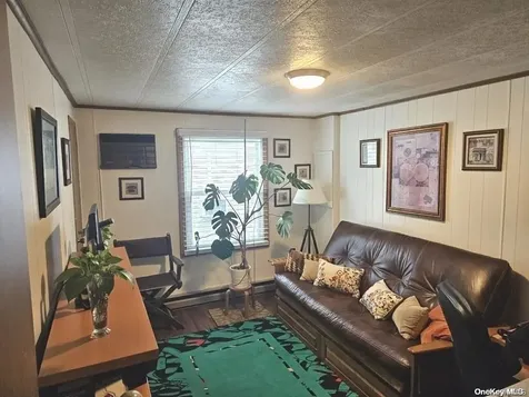 124 Village Circle W Manorville NY 11949