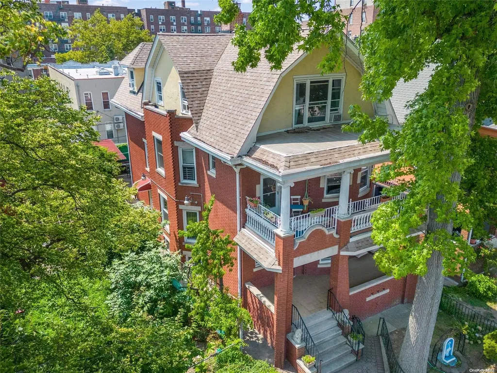 244 E 3rd Street Brooklyn NY 11218