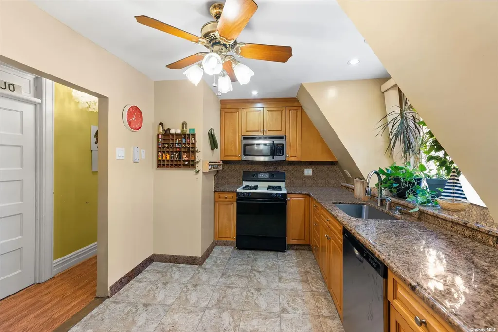 244 E 3rd Street Brooklyn NY 11218