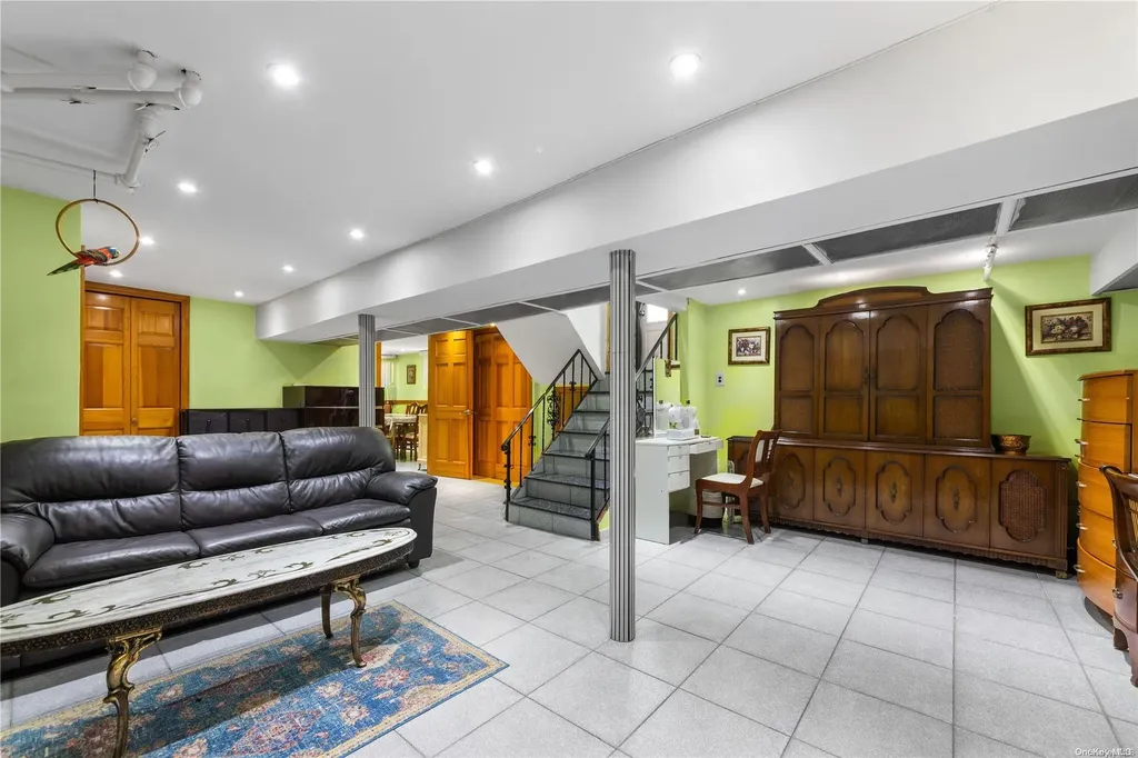 244 E 3rd Street Brooklyn NY 11218