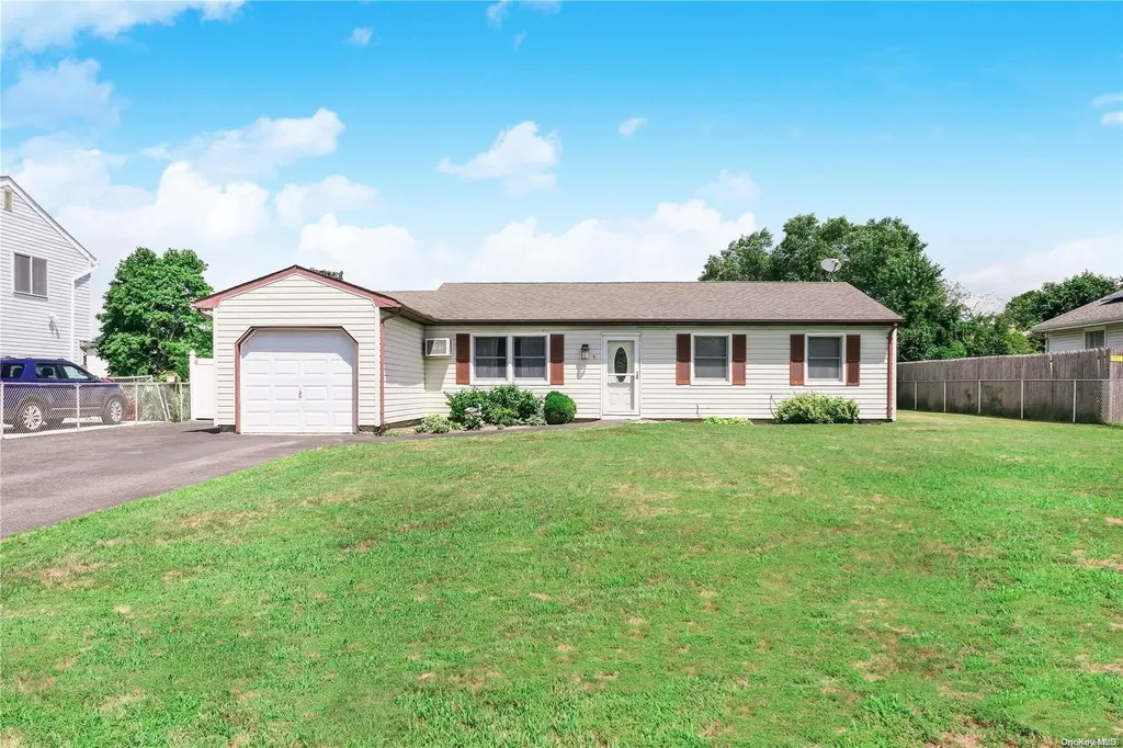 5 Curtis Avenue Bellport NY 11713
