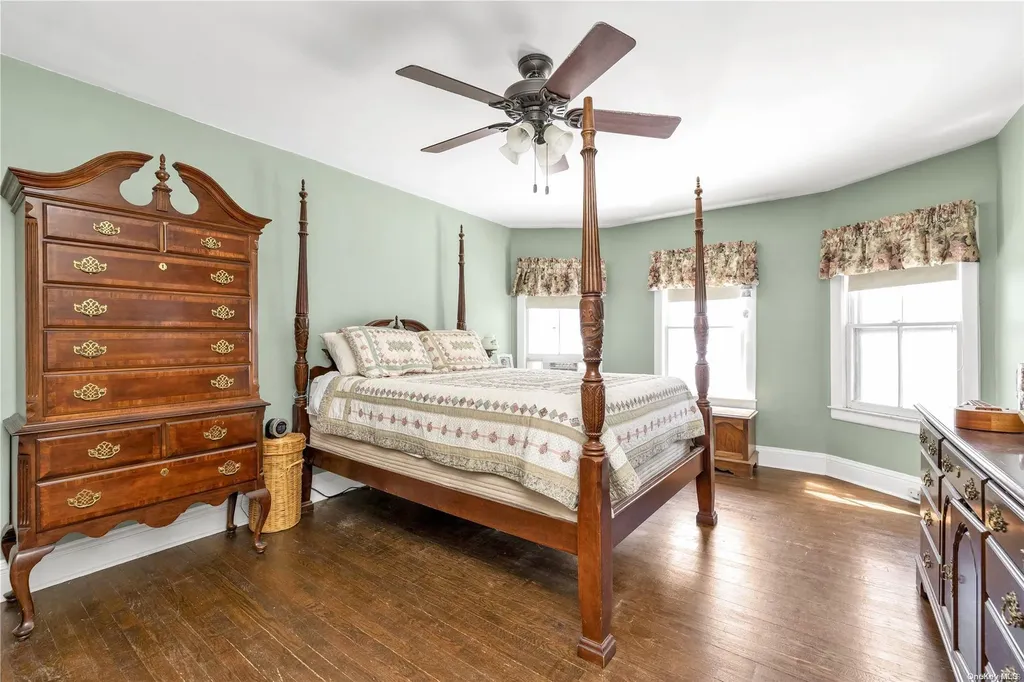 228 Earle Avenue Lynbrook NY 11563