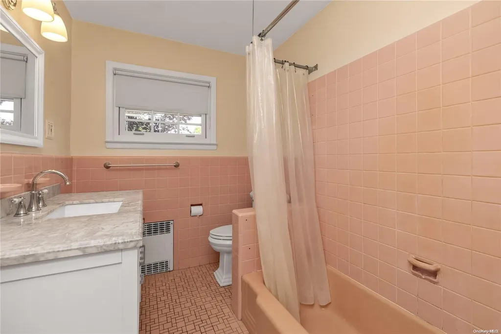 228 Earle Avenue Lynbrook NY 11563