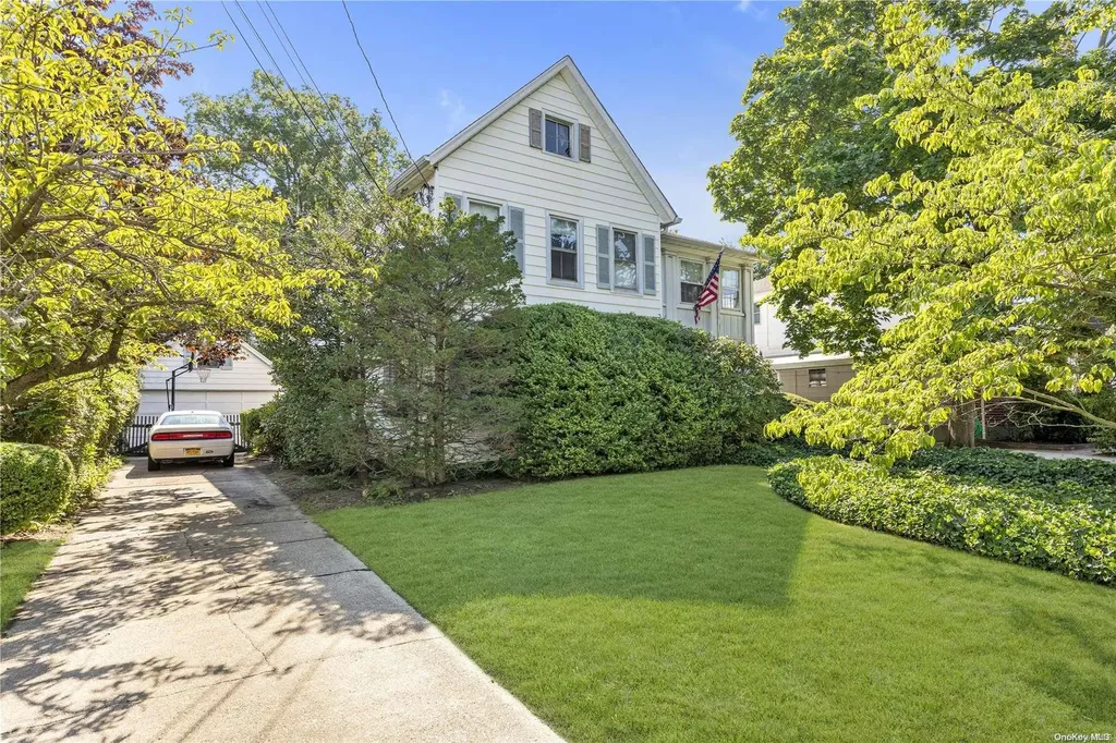 228 Earle Avenue Lynbrook NY 11563