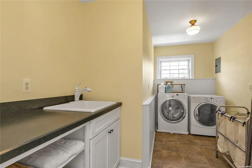 228 Earle Avenue Lynbrook NY 11563