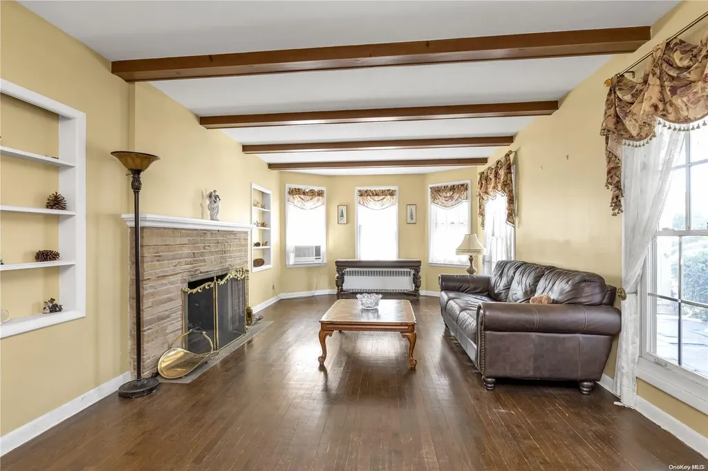 228 Earle Avenue Lynbrook NY 11563