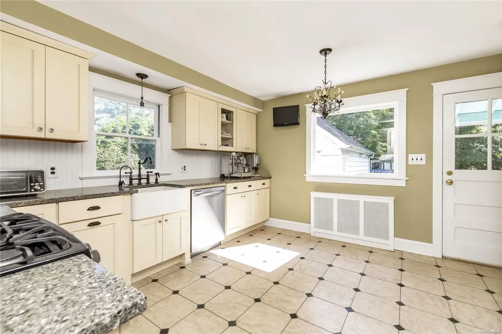 228 Earle Avenue Lynbrook NY 11563