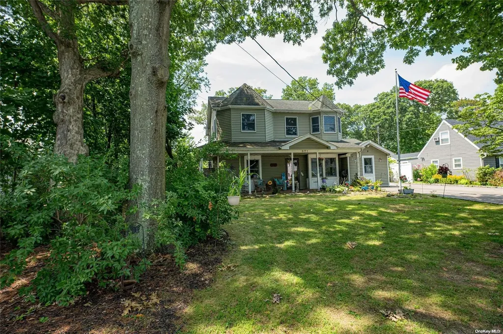 871 Ocean Avenue West Islip NY 11795