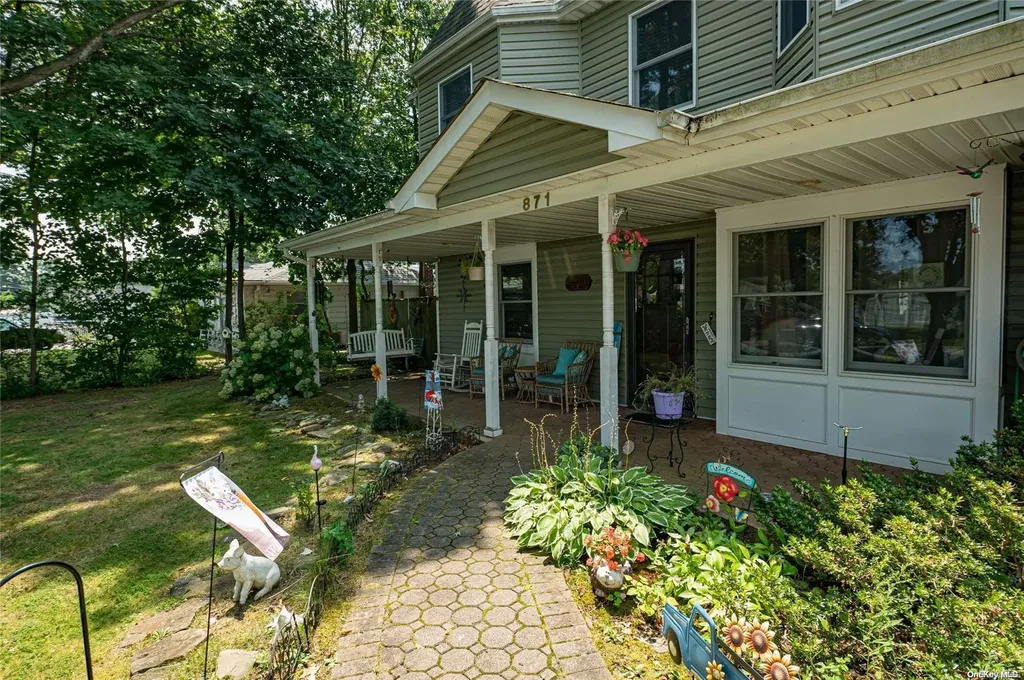871 Ocean Avenue West Islip NY 11795