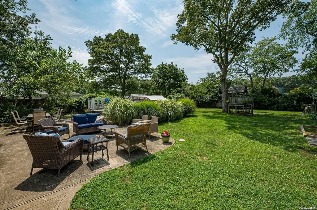 871 Ocean Avenue West Islip NY 11795