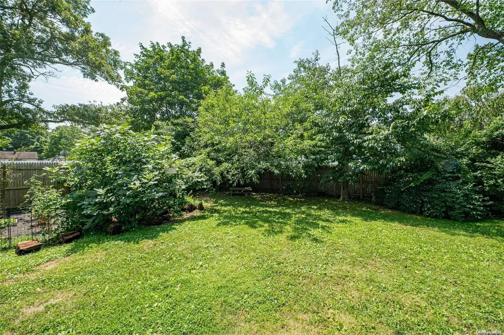 871 Ocean Avenue West Islip NY 11795