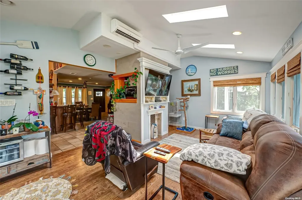 871 Ocean Avenue West Islip NY 11795