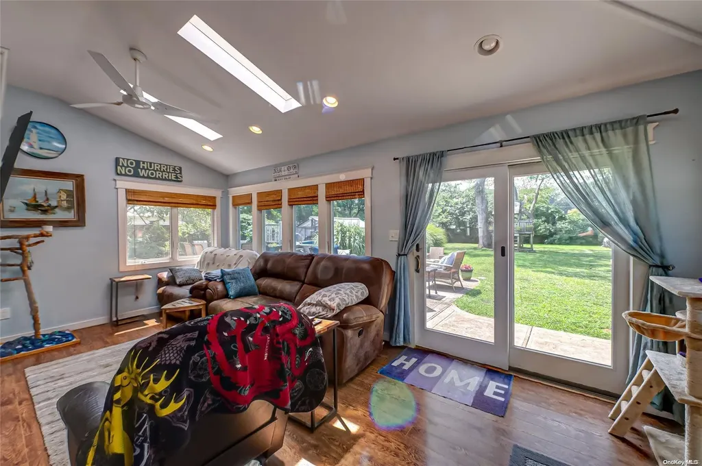 871 Ocean Avenue West Islip NY 11795