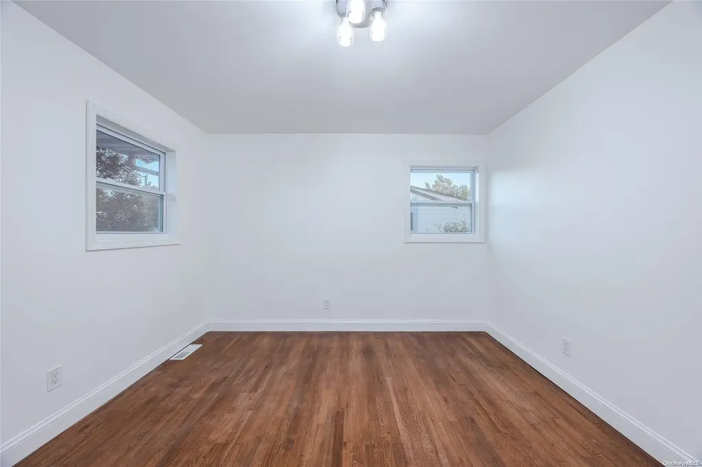 2914 Devon Avenue Medford NY 11763