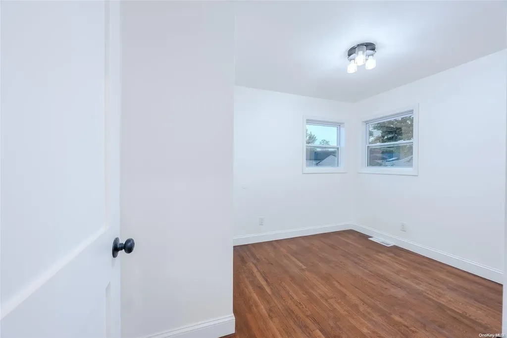 2914 Devon Avenue Medford NY 11763
