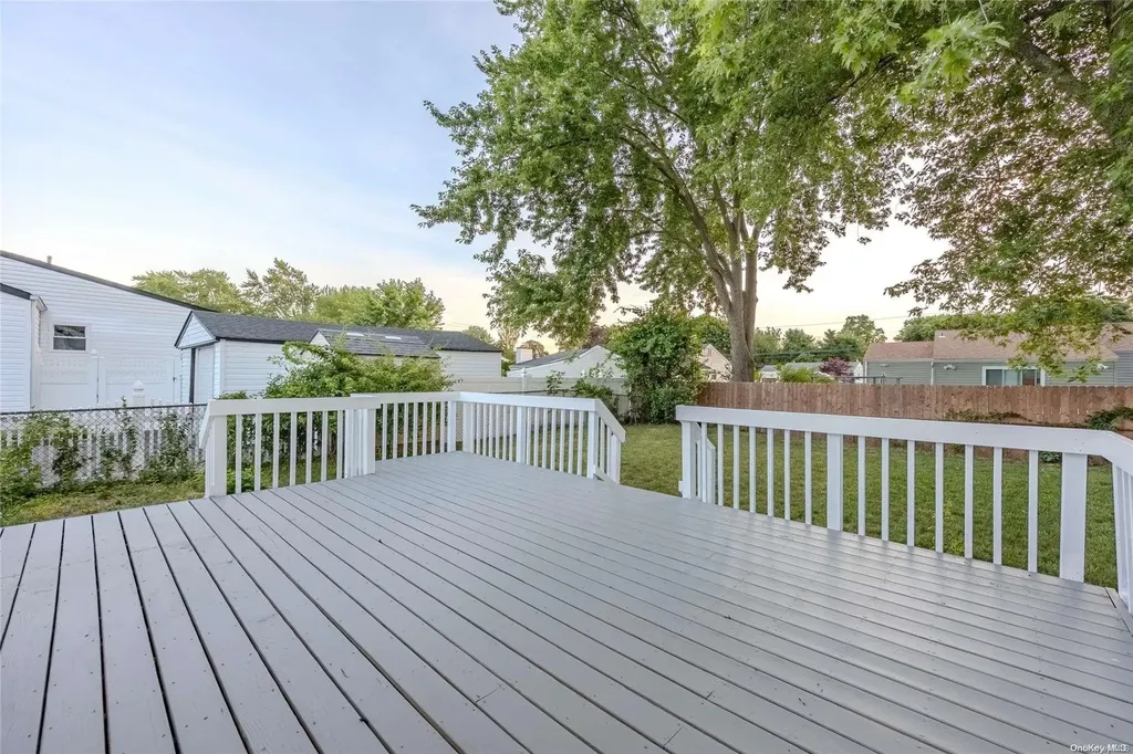 2914 Devon Avenue Medford NY 11763