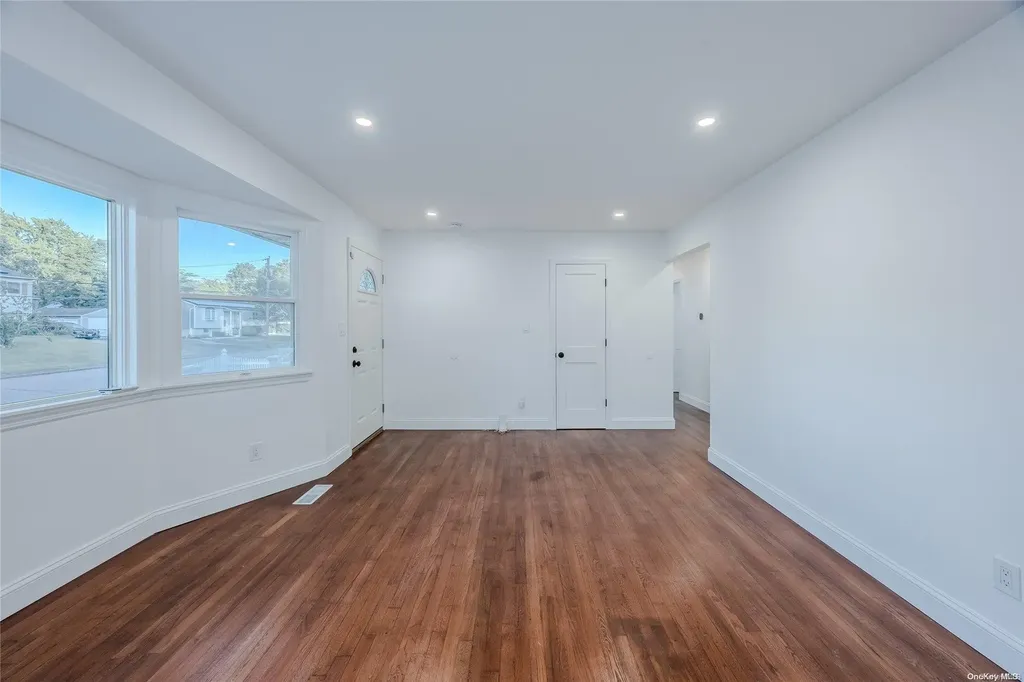 2914 Devon Avenue Medford NY 11763