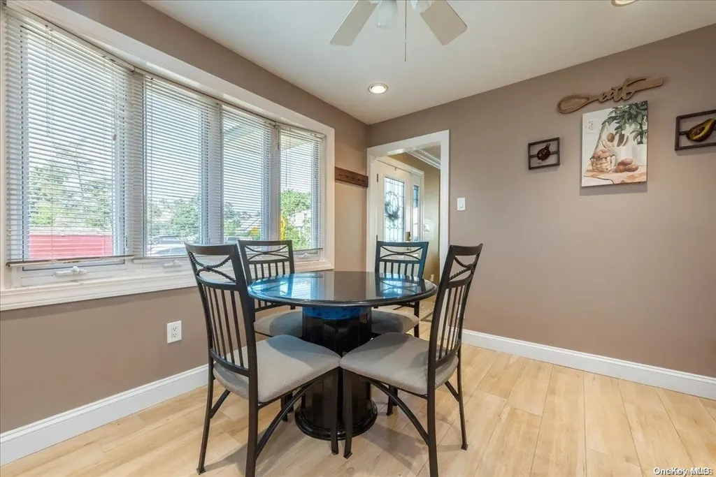 351 Emerson Place Uniondale NY 11553