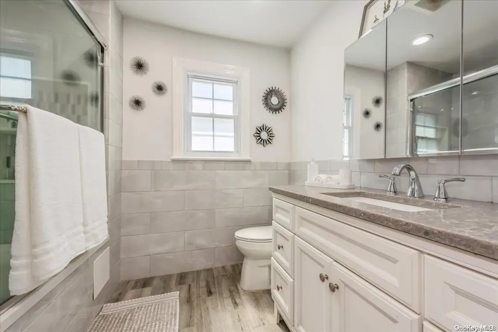 351 Emerson Place Uniondale NY 11553