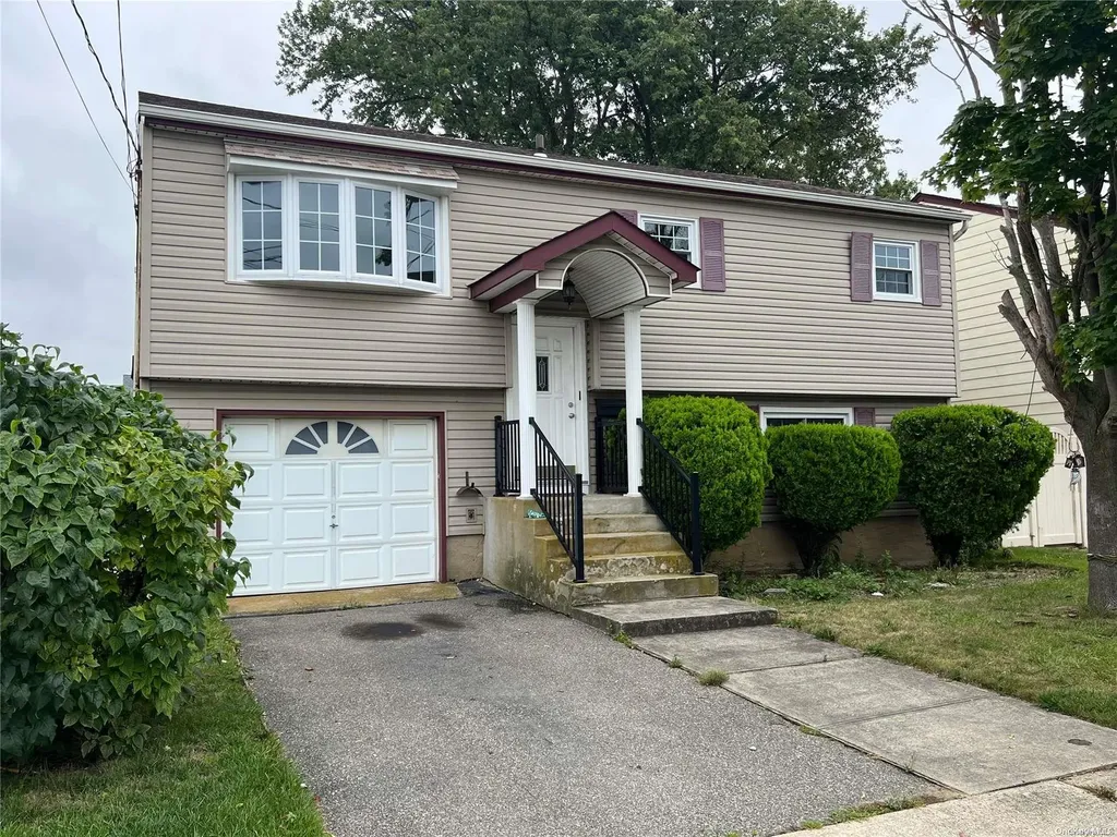 377 Westside Avenue Freeport NY 11520