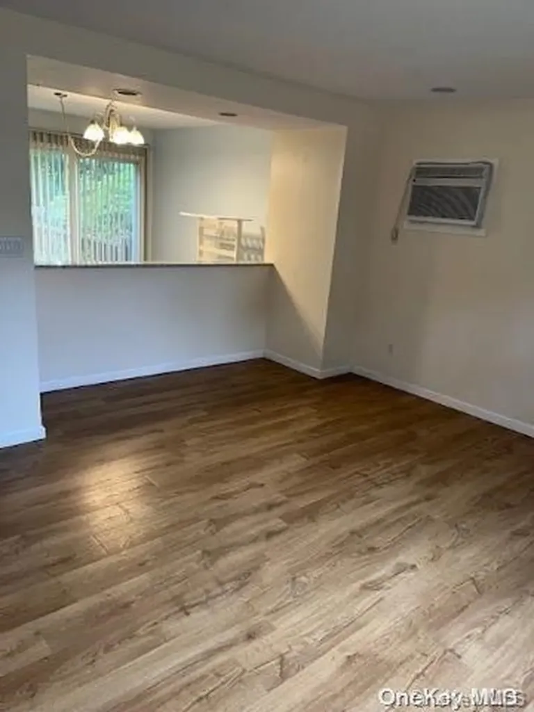 126 N Herman Avenue Bethpage NY 11714
