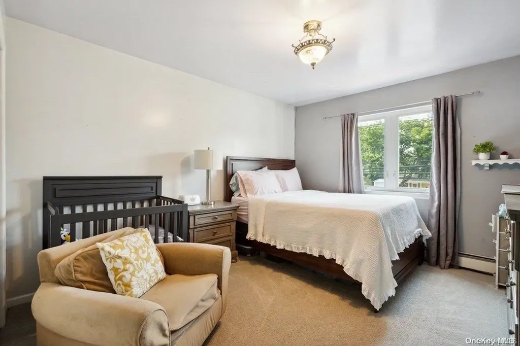 437 Atlantic Avenue Freeport NY 11520