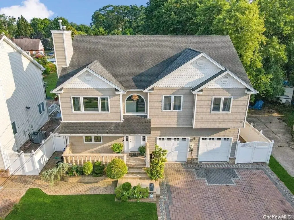 437 Atlantic Avenue Freeport NY 11520