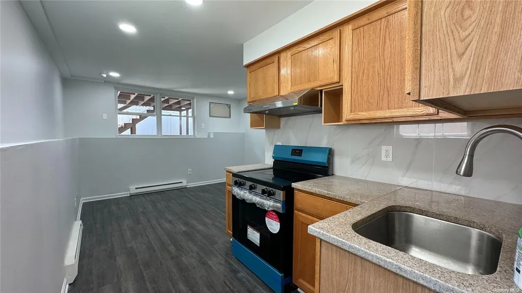 52 Dartmouth Loop Staten Island NY 10306