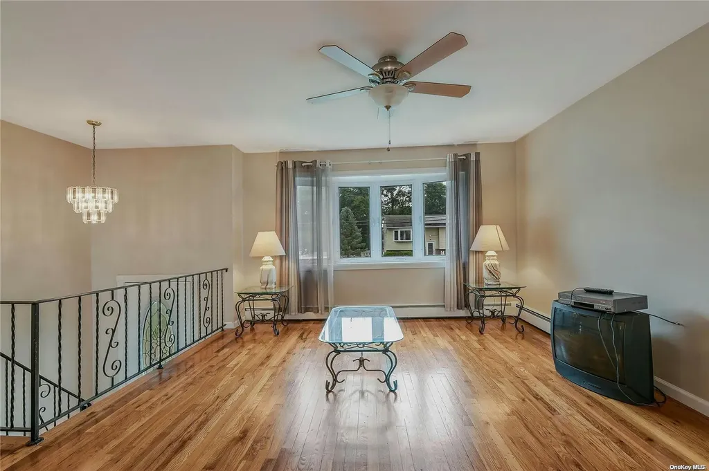 231 Montana Avenue Bay Shore NY 11706