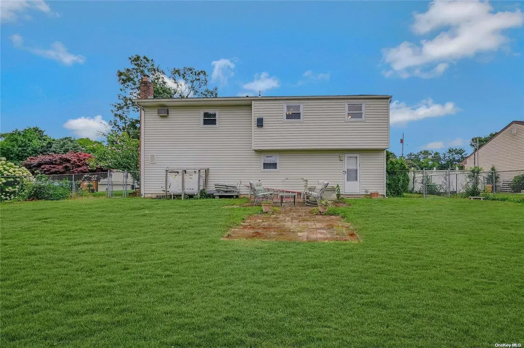 231 Montana Avenue Bay Shore NY 11706